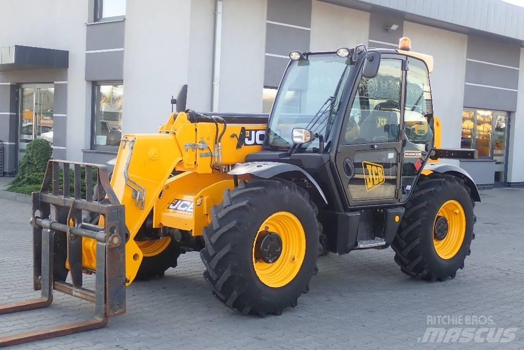 JCB 535-95 مناولات متداخلة