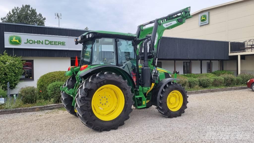 John Deere 5100M الجرارات