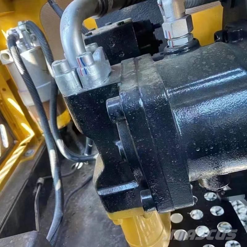 Sany SY 95 C حفارات زحافة