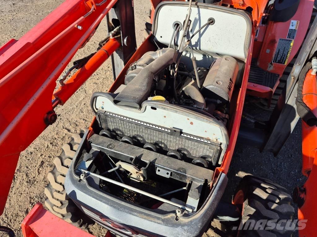 Kubota B 26 جرارات مدمجة