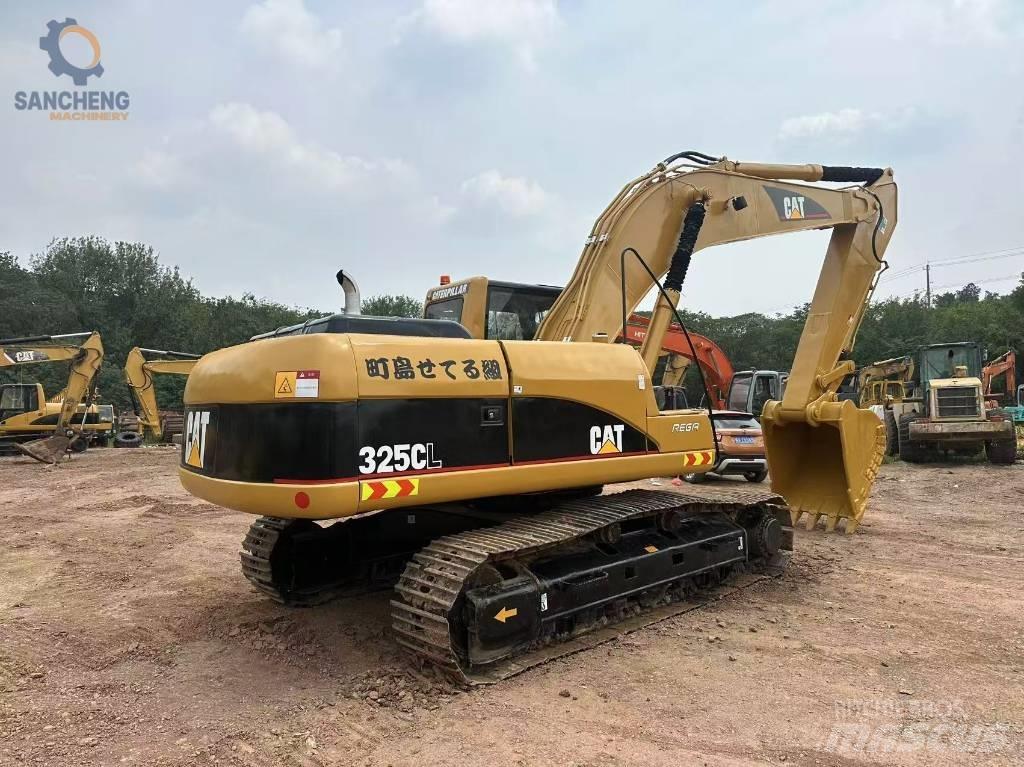 CAT 325 CL حفارات زحافة