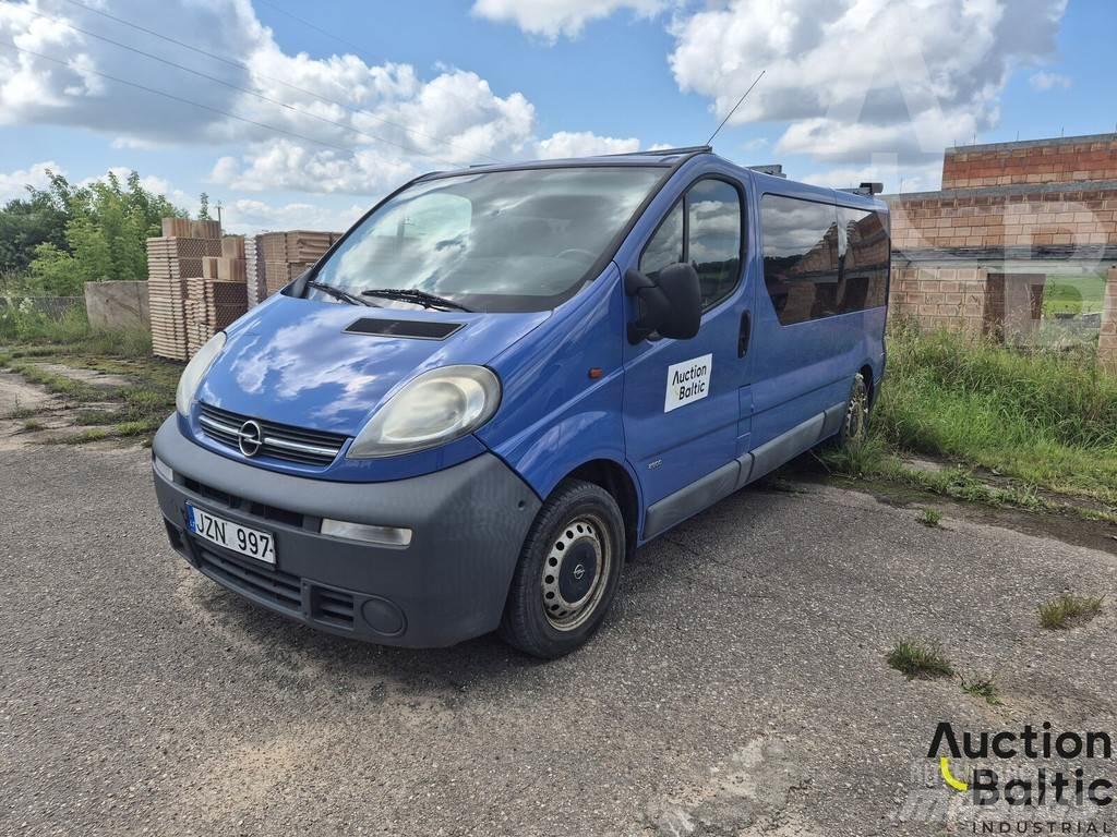 Opel Vivaro سيارات