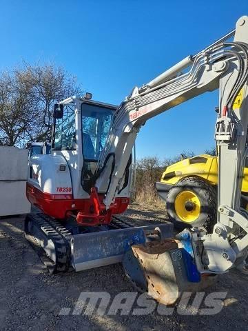 Takeuchi TB 230 حفارات صغيرة أقل من 7 طن (حفارات صغيرة)