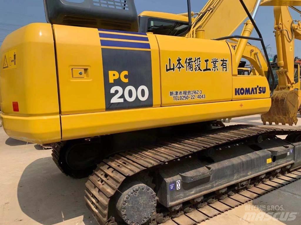 Komatsu pc200-7 حفارات زحافة