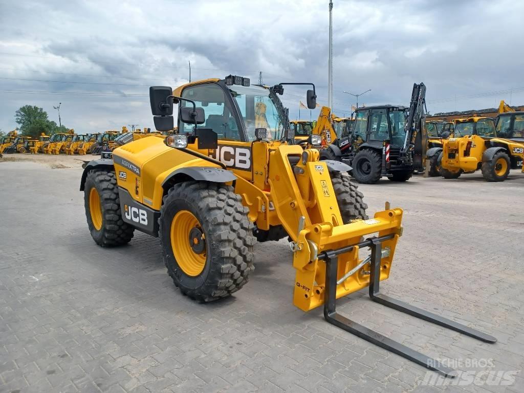 JCB 542-70 Agri Xtra معدات مناولة لأغراض الزراعة
