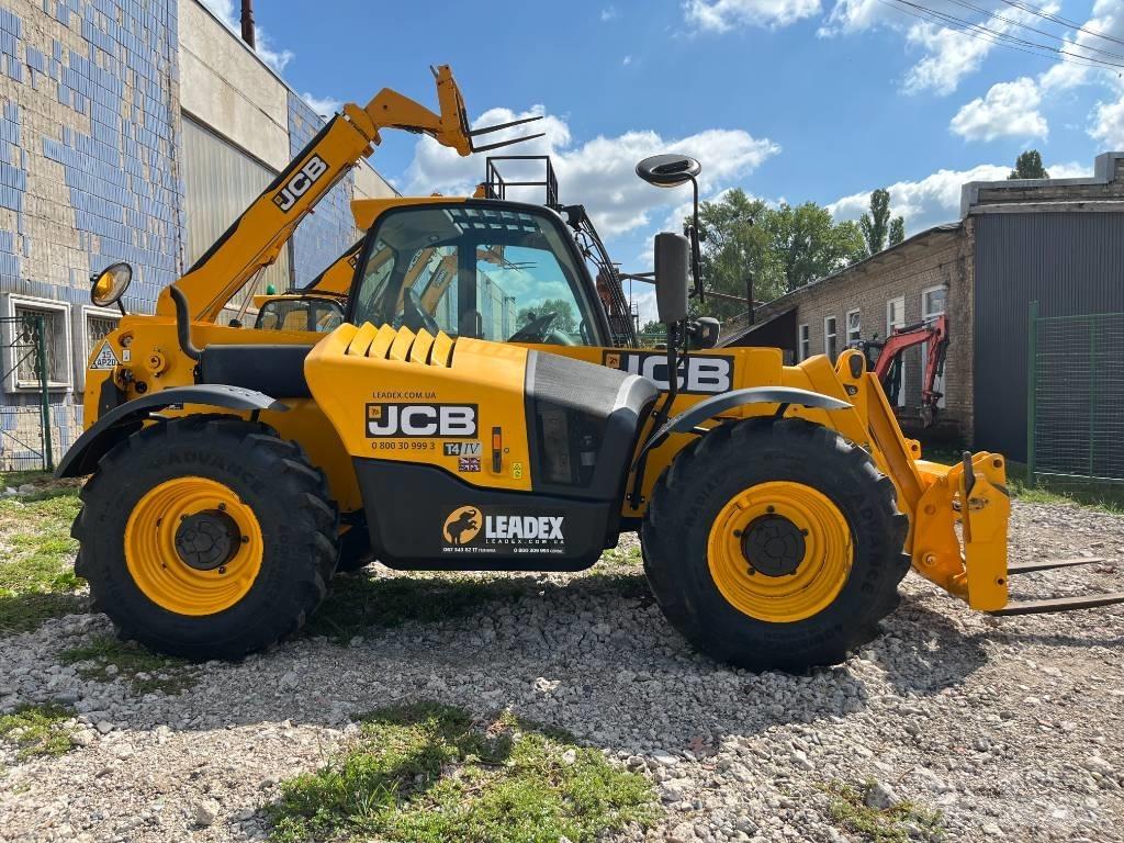 JCB 531-70 معدات مناولة لأغراض الزراعة