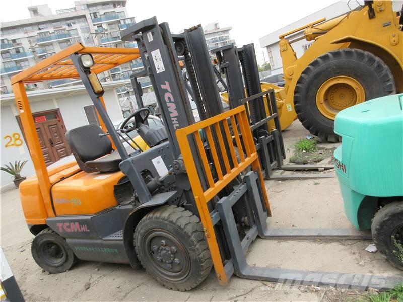 TCM FD 30 شاحنات الديزل