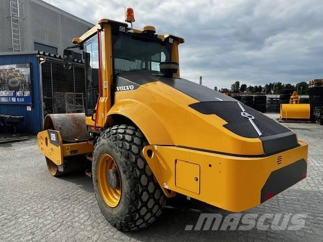Volvo SD 135 B مداحل أحادية الأسطوانة