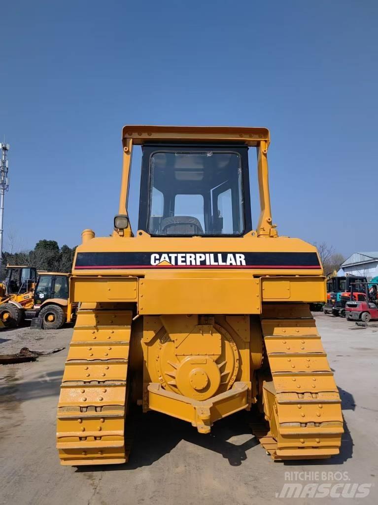 CAT D 6 R معدات تمهيد الطرق