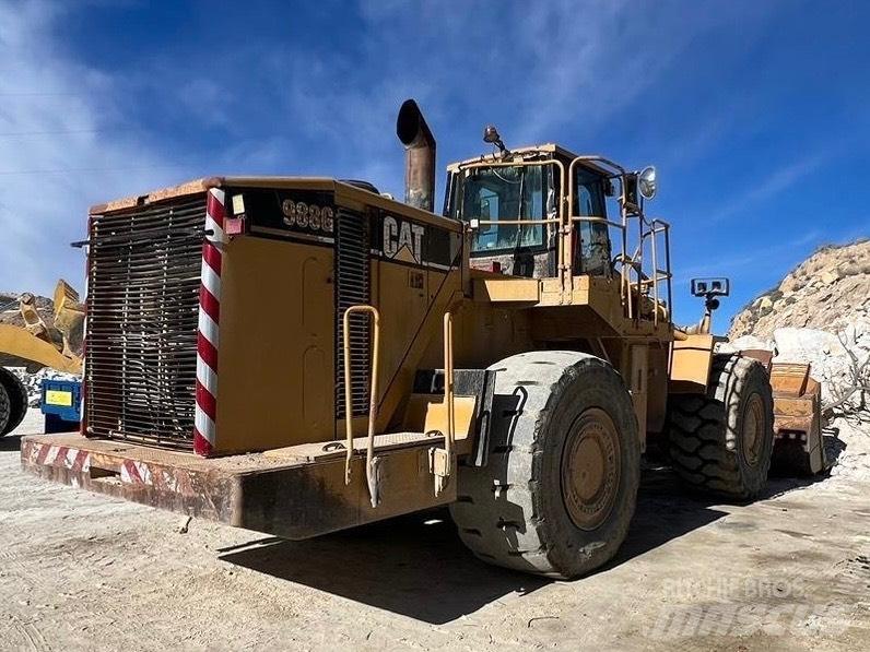 CAT 988 G لوادر بعجل