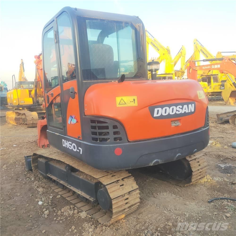 Doosan DH60-7 حفارات صغيرة أقل من 7 طن (حفارات صغيرة)