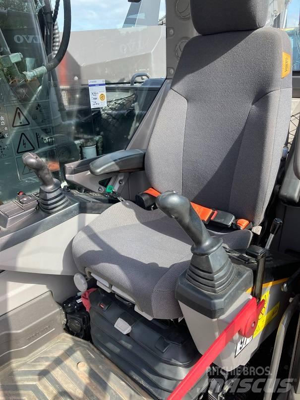 Volvo ECR 145 E حفارات زحافة