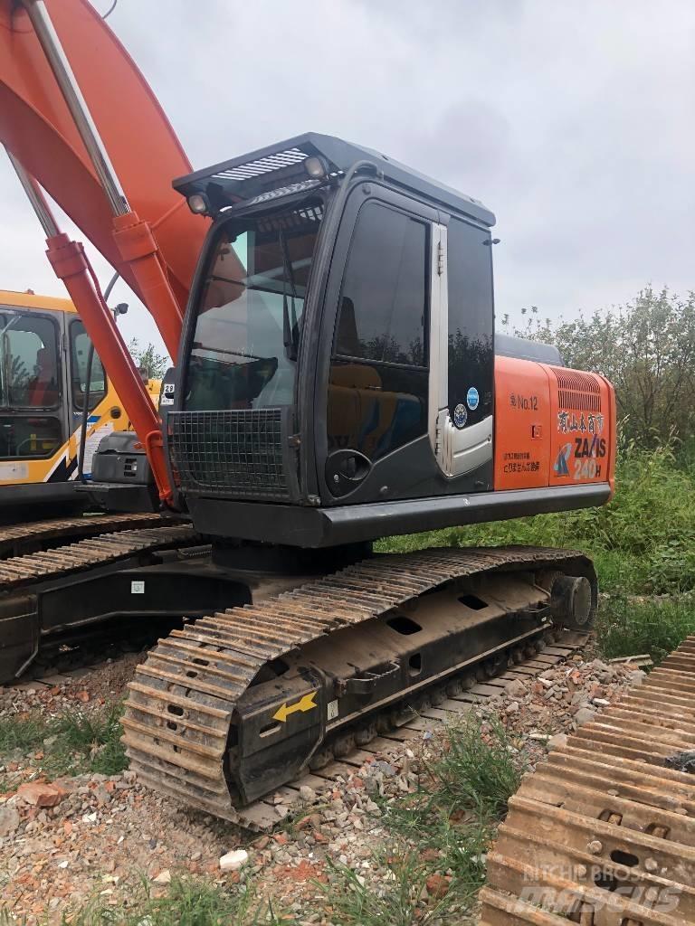 Hitachi ZX 240 حفارات زحافة