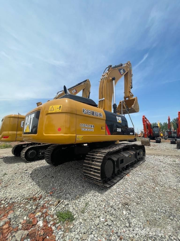 CAT 336D2 حفارات زحافة