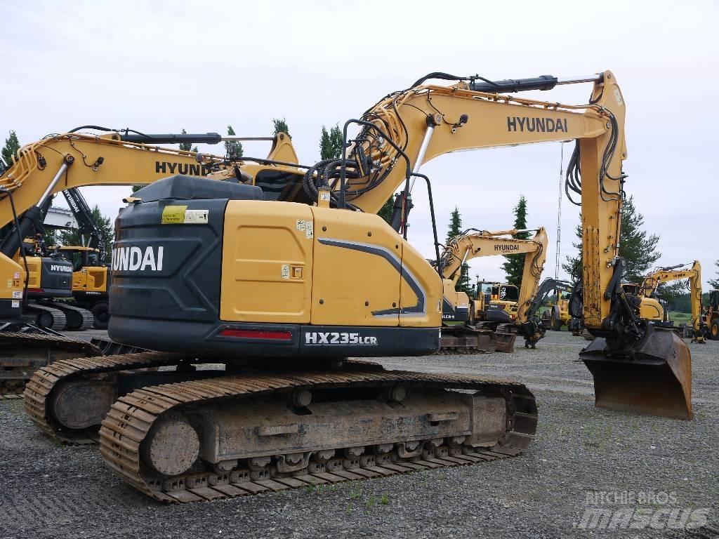 Hyundai HX 235 LCR حفارات زحافة