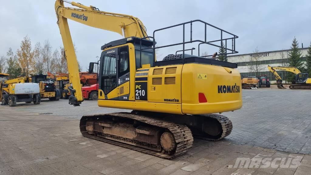 Komatsu PC 210 LC-11 حفارات زحافة