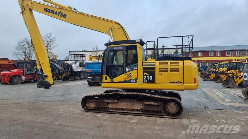 Komatsu PC 210 LC-11 حفارات زحافة