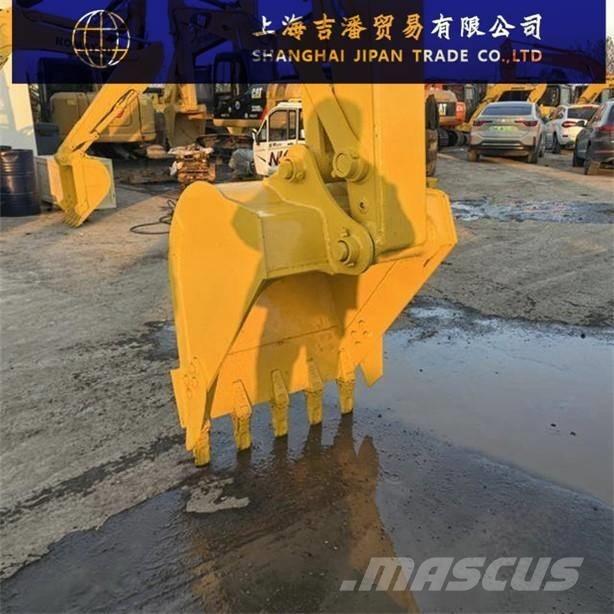 Komatsu PC 110 حفارات زحافة