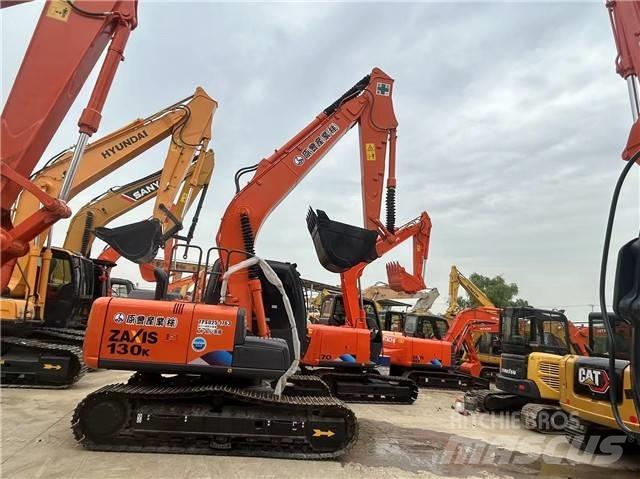 Hitachi ZX 130 حفارات زحافة