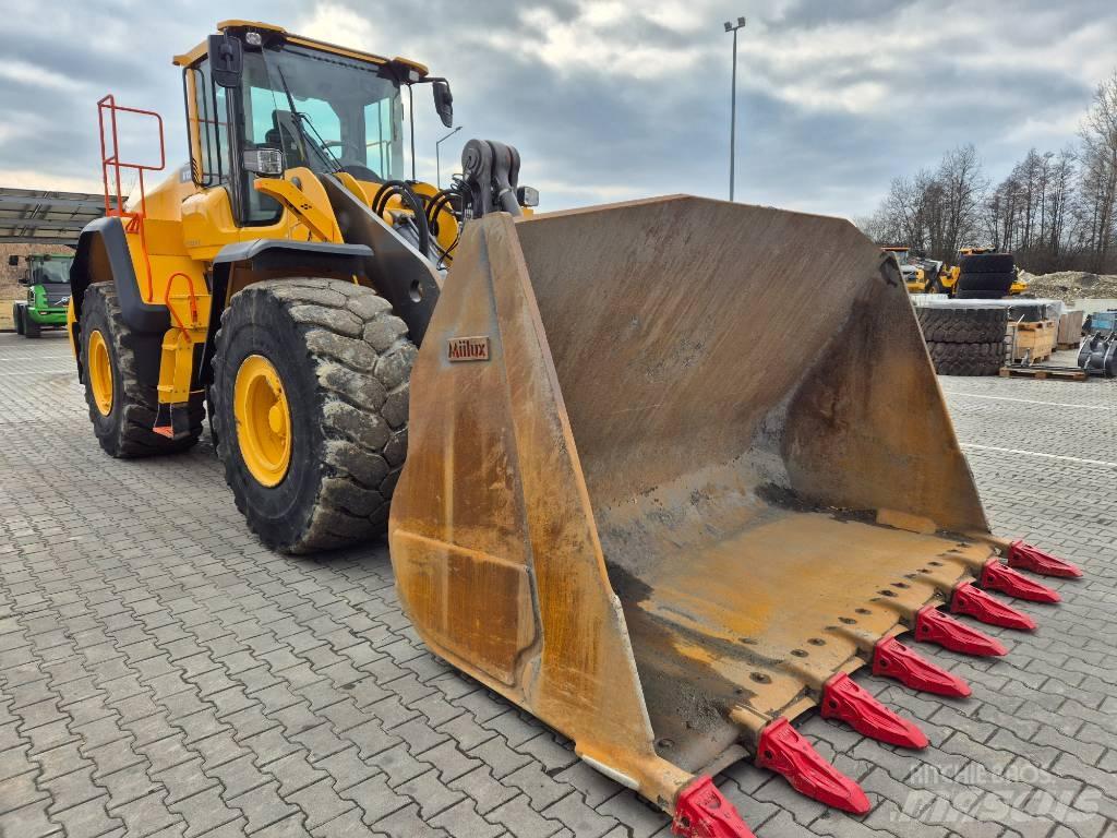 Volvo L 180 H لوادر بعجل