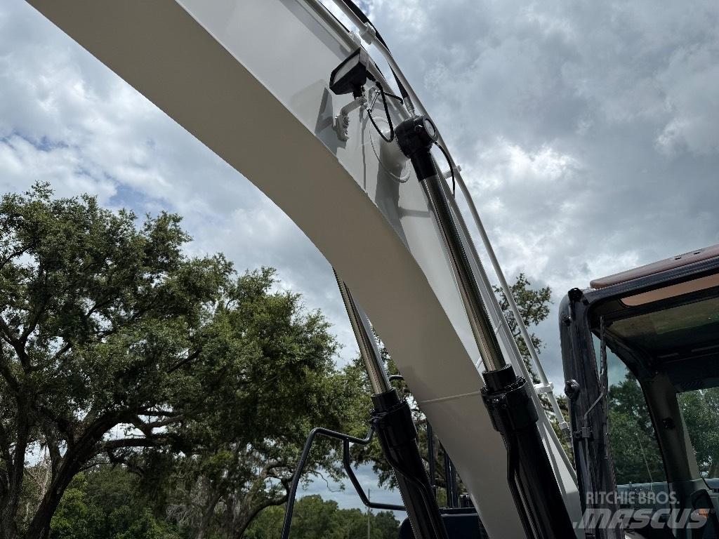 Bobcat E165 حفارات زحافة