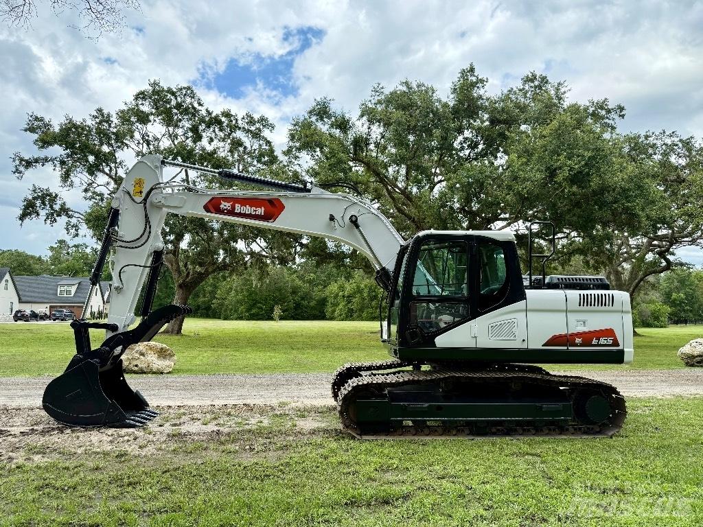 Bobcat E165 حفارات زحافة