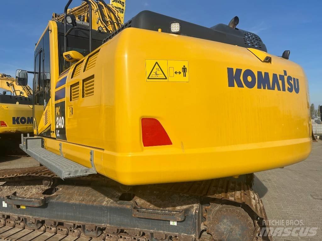 Komatsu PC 240LC-11 حفارات زحافة