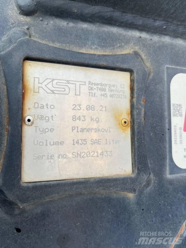 Komatsu PC 240LC-11 حفارات زحافة