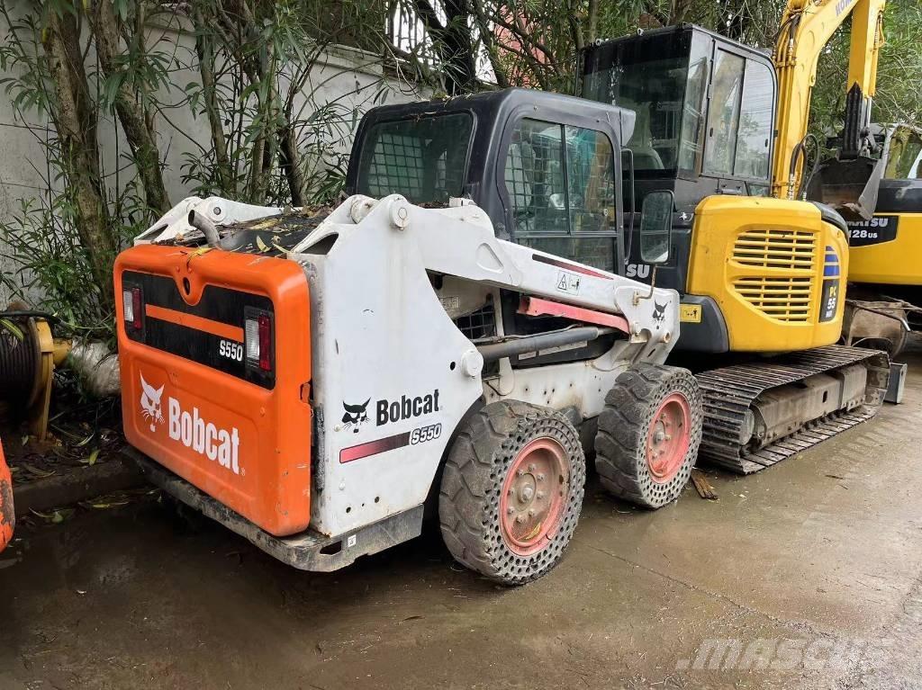Bobcat S 550 لوادر انزلاقية التوجيه