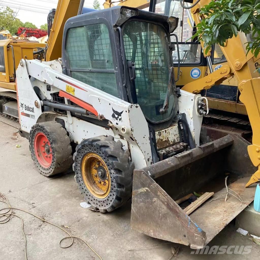 Bobcat S 550 لوادر انزلاقية التوجيه
