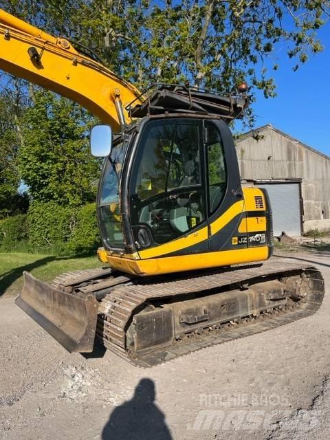JCB JZ 140 حفارات زحافة