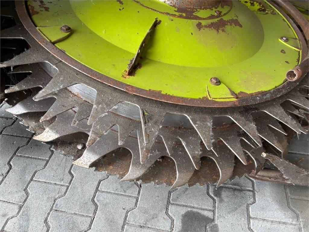 CLAAS Orbis 750 ماكينات زراعية أخرى