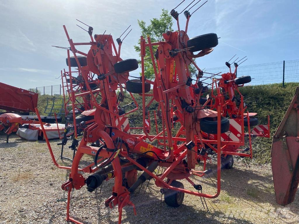 Kuhn GF8702 مكابس وميبسات التبن