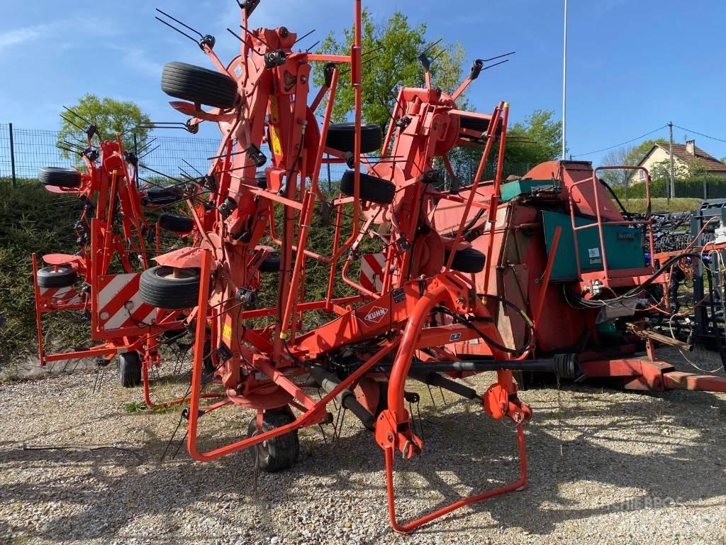 Kuhn GF8702 مكابس وميبسات التبن
