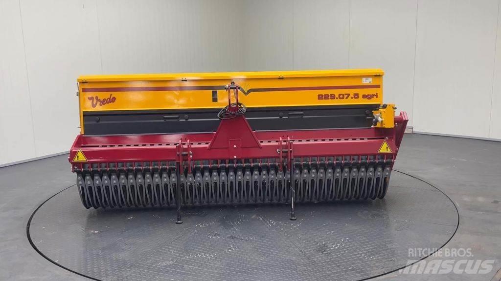 Vredo DZ 229.07.5 ماكينات وملحقات البذر الأخرى