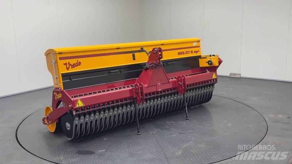 Vredo DZ 229.07.5 ماكينات وملحقات البذر الأخرى