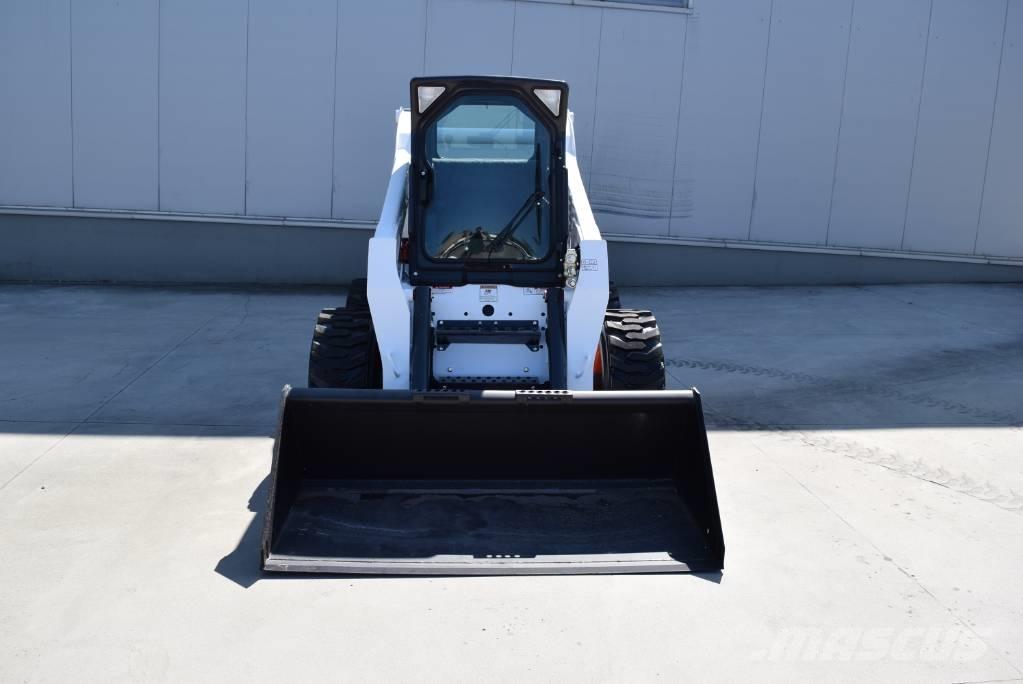 Bobcat S 300 لوادر انزلاقية التوجيه