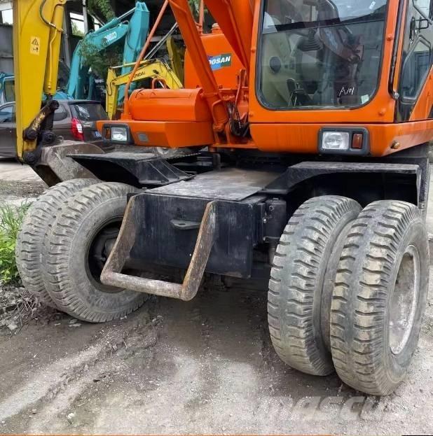 Doosan DH150W-7 حفارات بعجل