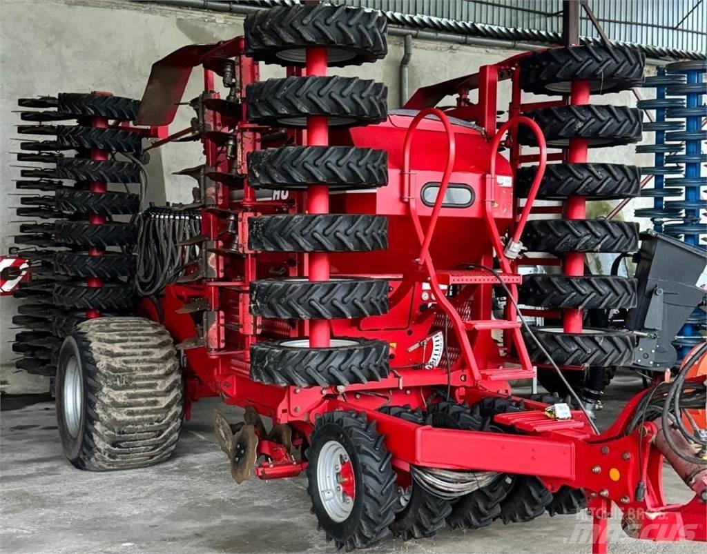 Horsch Pronto 6 AS مثاقيب مدمجة
