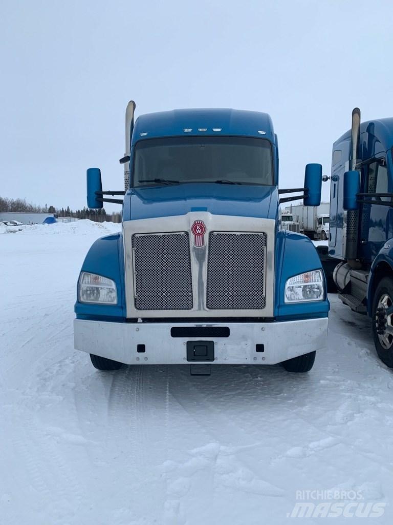 Kenworth T-880 وحدات الجر