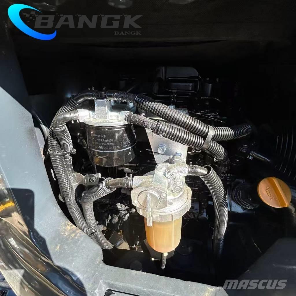 Komatsu PC 30 حفارات زحافة