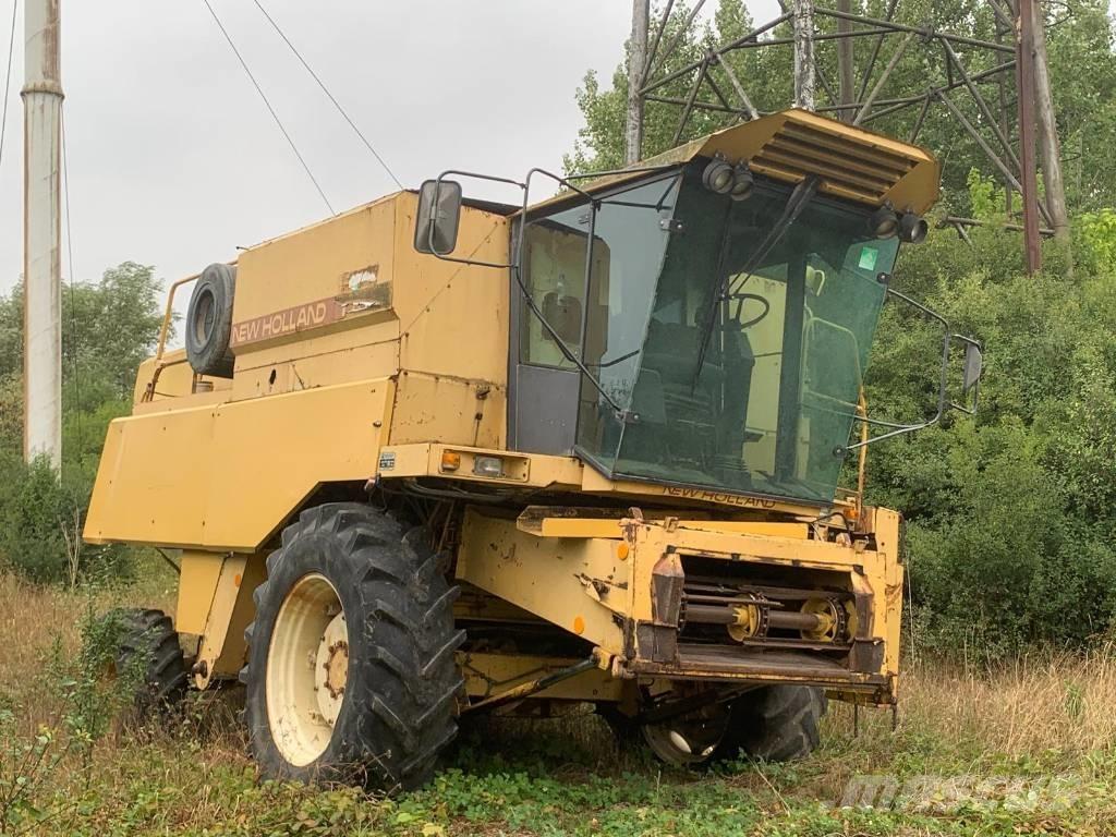 New Holland TX 32 حصادات
