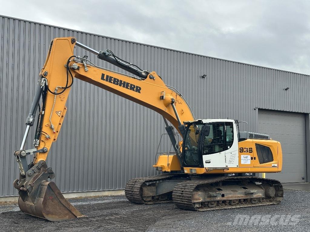 Liebherr R 936 LC حفارات زحافة