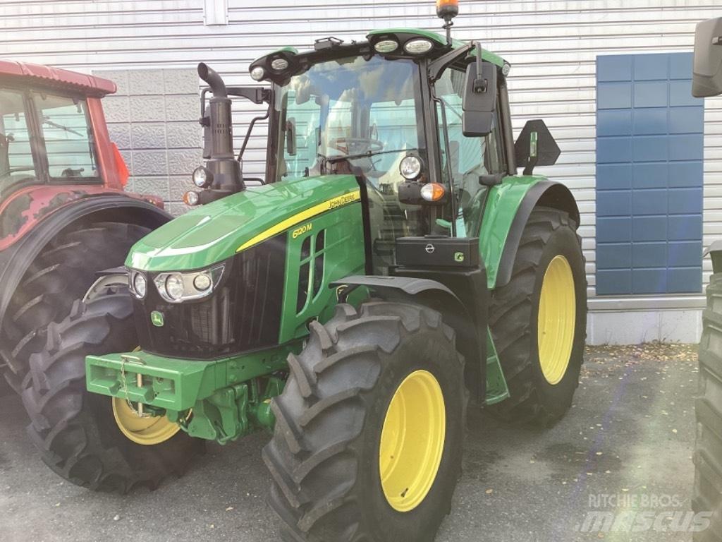 John Deere 6120M الجرارات