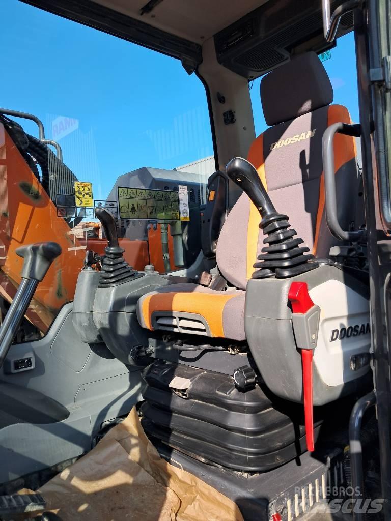 Develon DX 140 LCR-5 حفارات زحافة