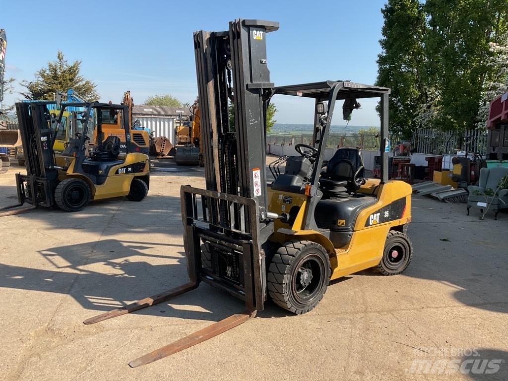 CAT DP35NT شاحنات الديزل