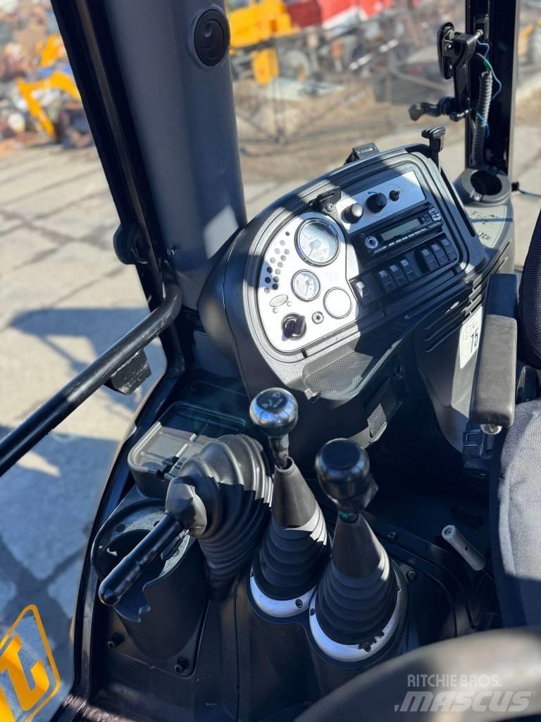 JCB 4 CX لوادر ذات جرافات عكسية