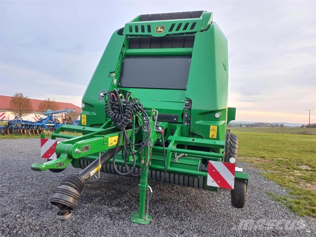 John Deere V461M محزمات مستديرة