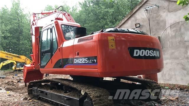 Doosan DH225 حفارات زحافة