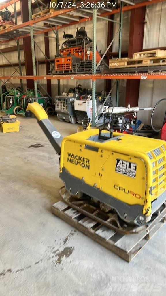 Wacker Neuson DPU 90 دكاكات أفقية